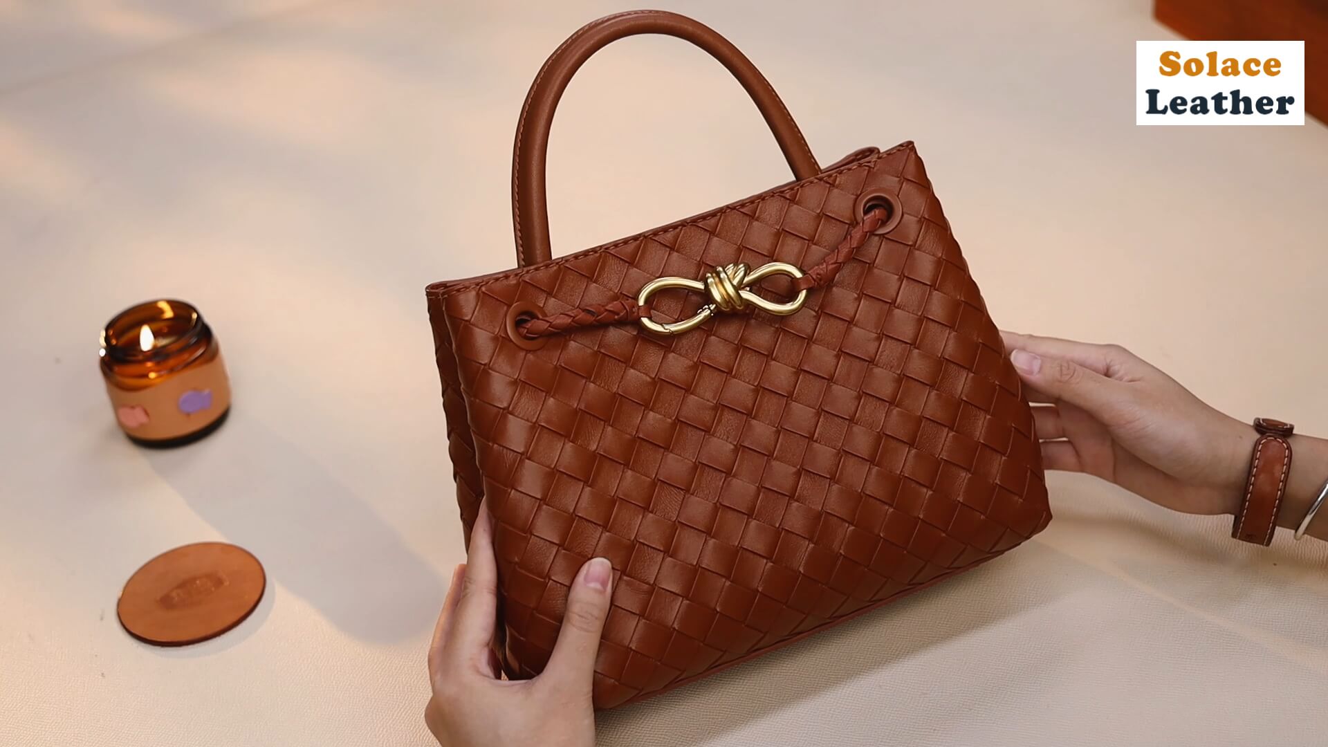 Load video: Solace Leather DB556 Handbag Sewing Tutorial