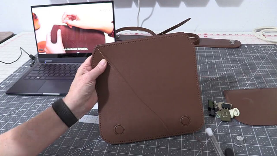 DIY Leather Purse Bag Tutorial Sewing with pre-punched holes